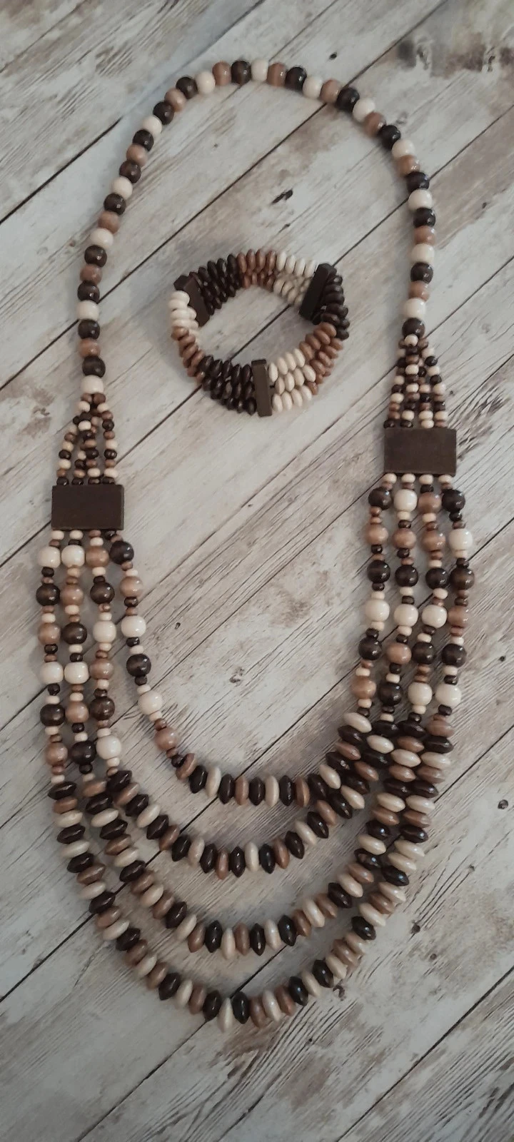 Conjunto collar + pulsera de madera, color café, crema – photo 2